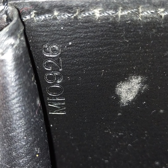 Classy authentic Louis Vuitton Archie in black pre-loved EUC! - Picture 6 of 6